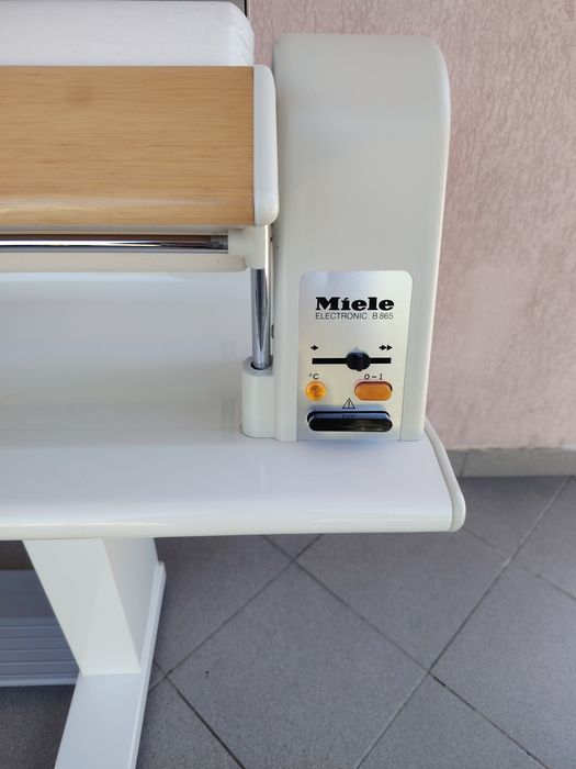 Calandru de călcat MIELE.