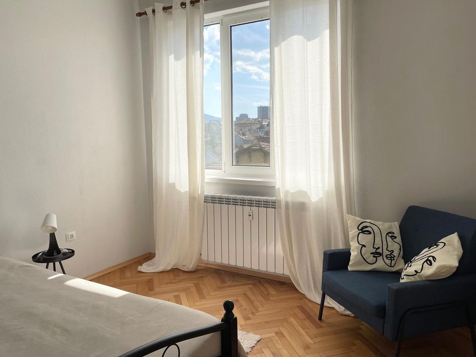 Продава се Двустаен апартамент в София, Център - 65 кв.м за 4539 €/кв.м - Снимка #4