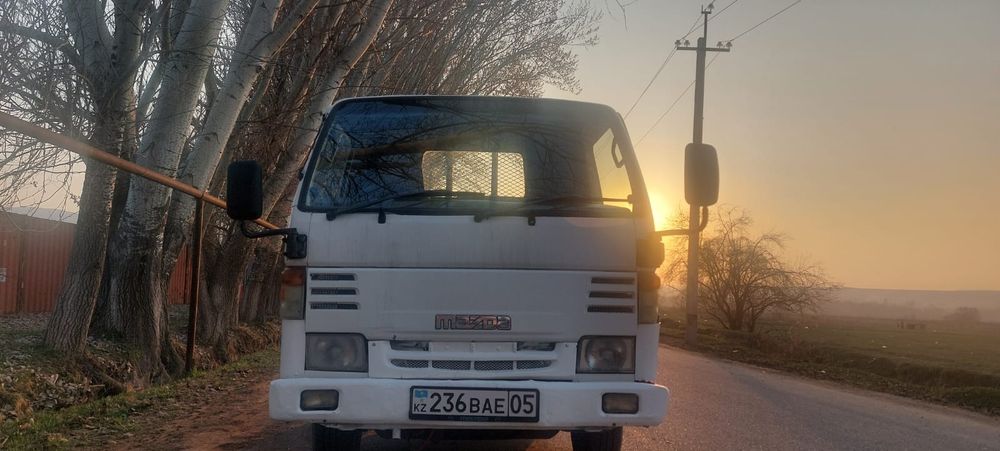 Машина грузовая "MAZDA"