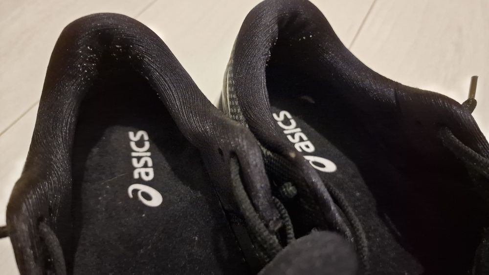 Asics gel Nimbus 23 alergare asfalt