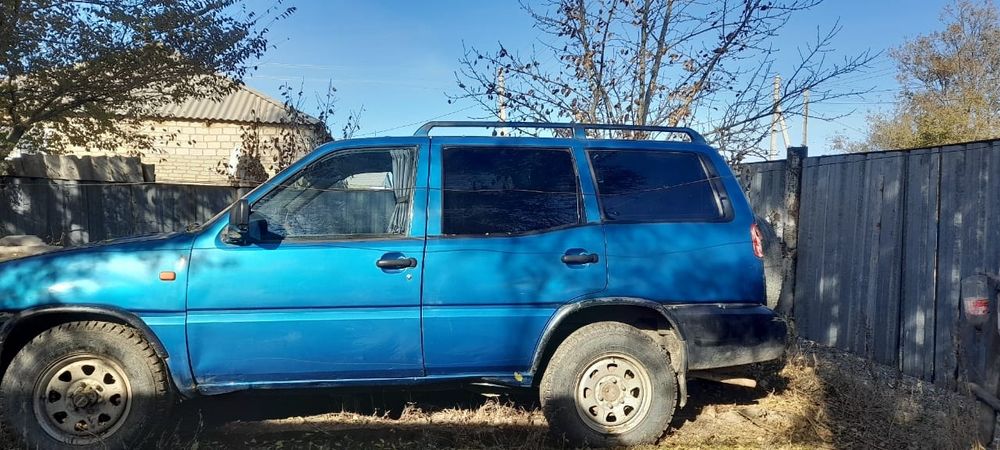 Машина сатамын Ниссан