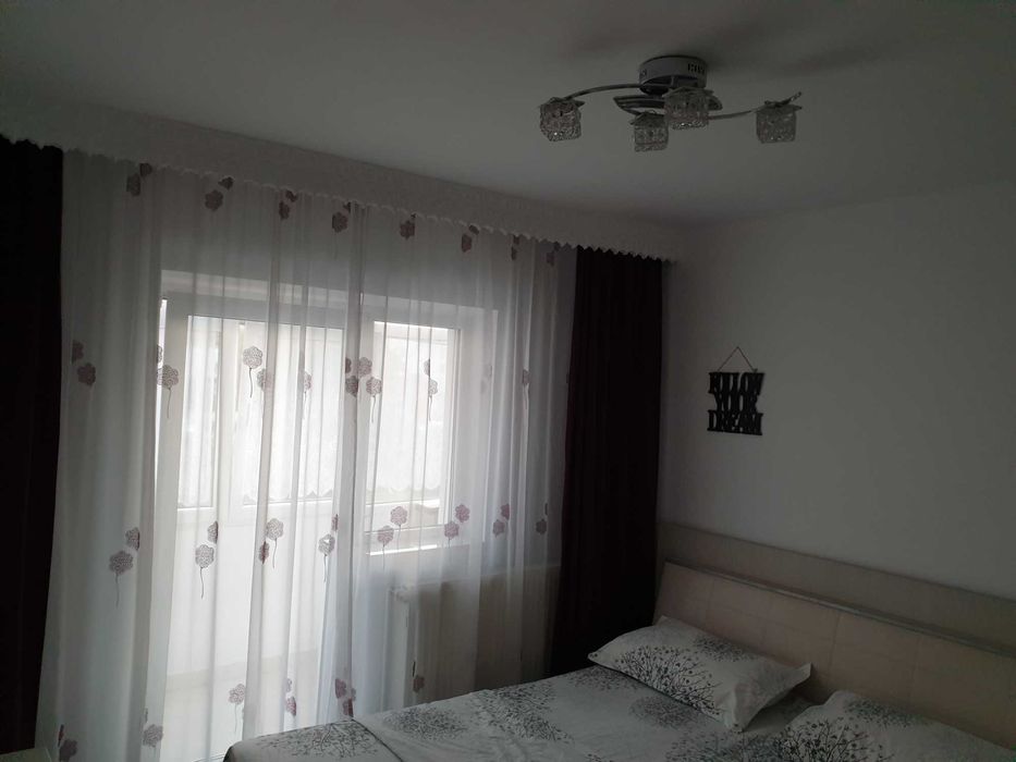 Inchiriez o camera in ap.cu 3-la comun in Obcini