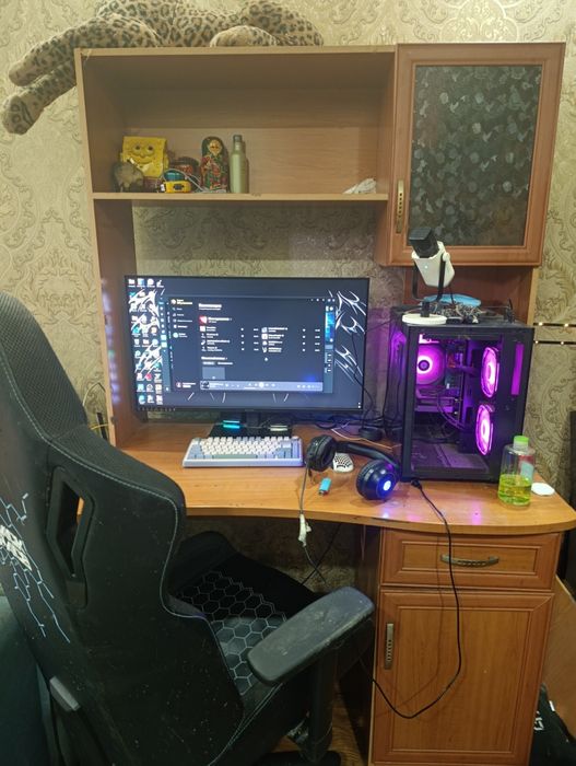 Письменный стол продается свой