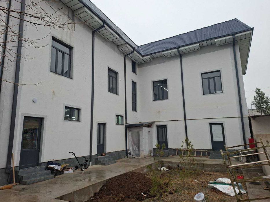 Продается здание 2х этажное. С готовым бизнесом.