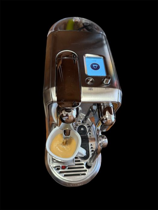 Espressor Nespresso Creatista Plus - stare excelentă + cadou