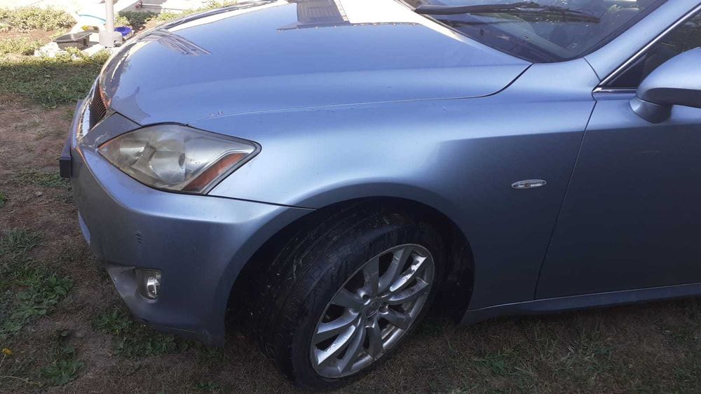 Dezmembrez Lexus IS 220
