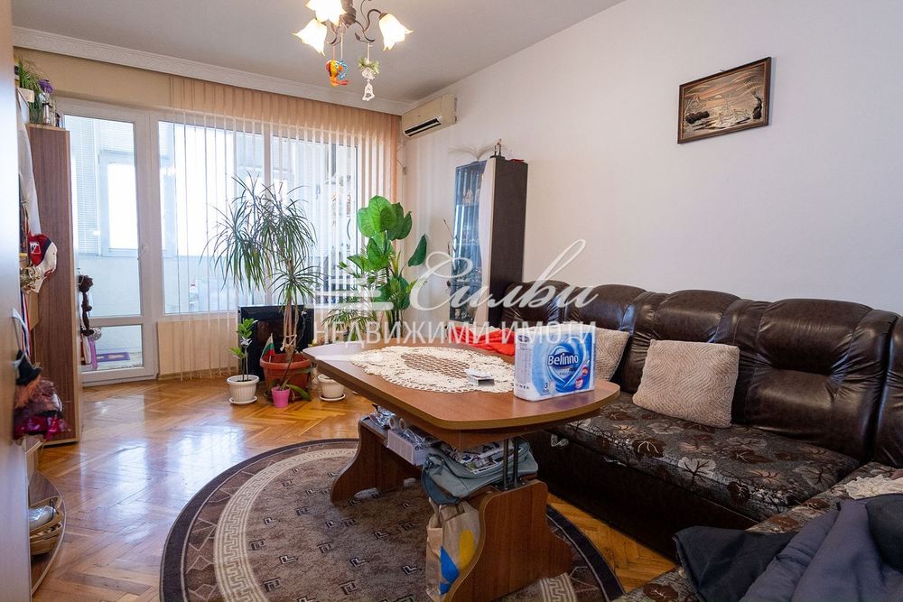 Продава се Тристаен апартамент в Шумен, Гривица - 78 кв.м за 1275 €/кв.м - Снимка #2