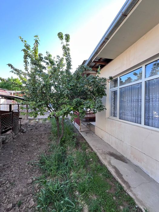 Продаётся . Дом 7 соток.