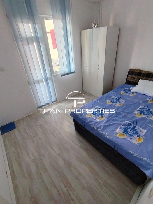 Тристаен апартамент в ж.к Възраждане