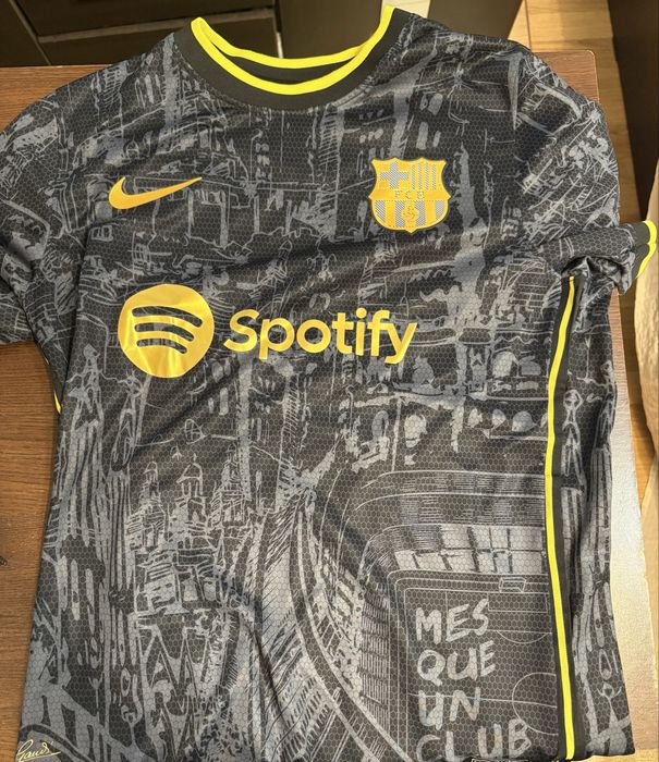 Tricou original Barcelona,REDUCERE DE VARA