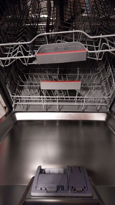Съдомиялна бош работи безупречно