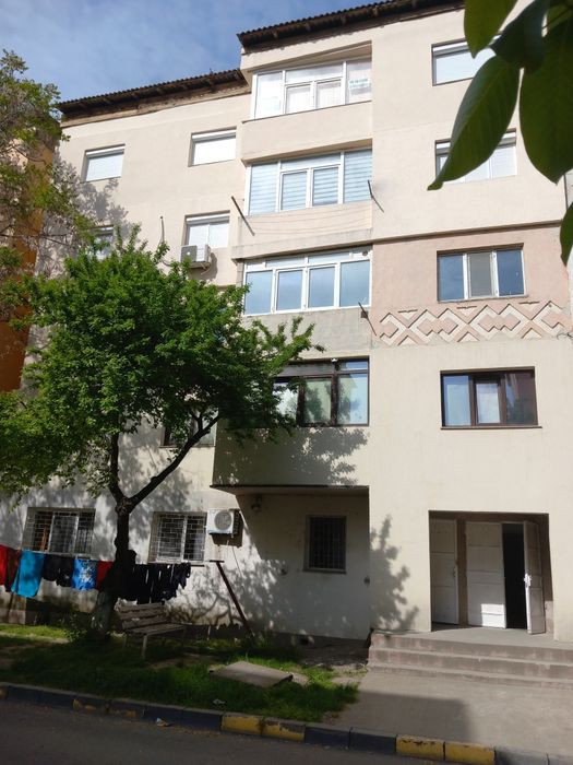 Vând apartament cu 3cam