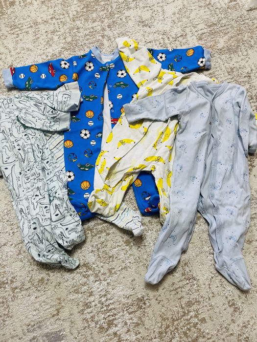 Продам детские вещи