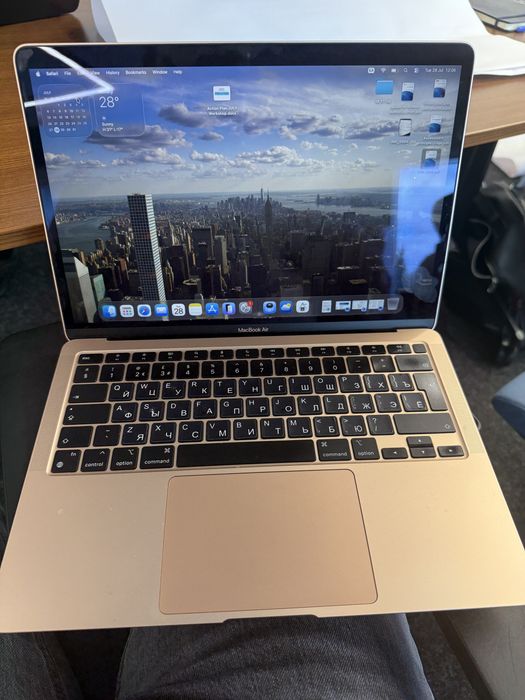 Macbook Air (M1) 512гб.