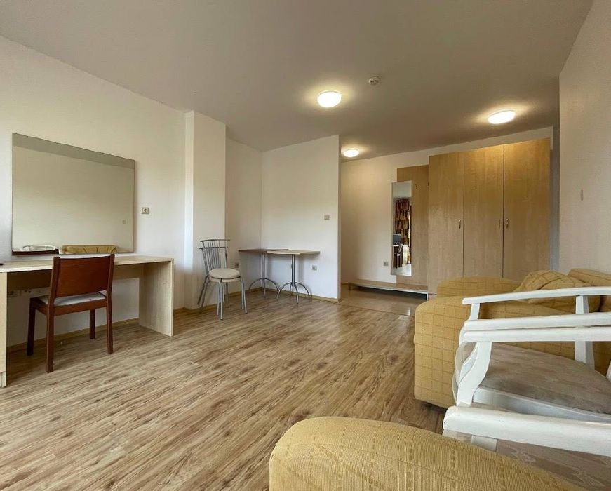 Продава се Двустаен апартамент в к.к. Слънчев бряг - 65 кв.м за 1137 €/кв.м - Снимка #1