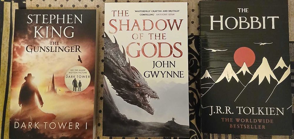 Книги от различни жанрове