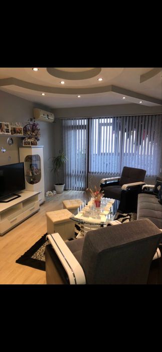 Дава се под наем Тристаен апартамент в Търговище, Малчо Малчев - 68 кв.м за 255 € - Снимка #2