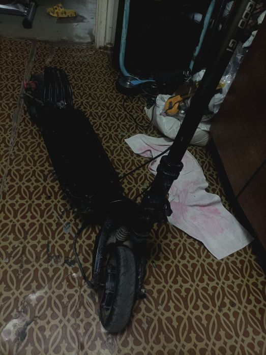 Продам куго г1 к сожалению не работает контроллер