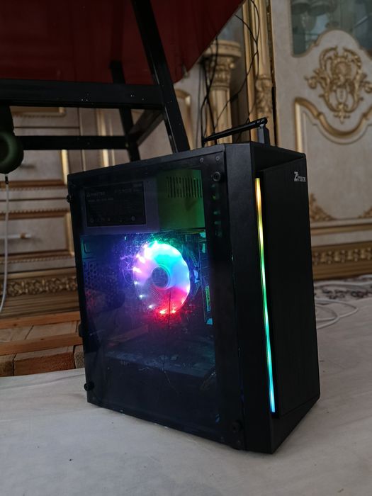 Kompyuter to‘plami va o‘yin kreslosi sotiladi (Core i5, 8GB RAM, SSD)