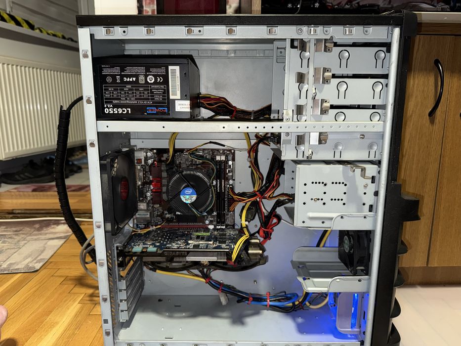 Pc intel i7 4790k, 16gb ram, Nvidia GTX 670, SSD 960gb