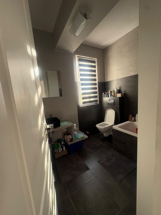 Apartament 3 camere de vanzare, 80 mp + loc parcare – Breazu