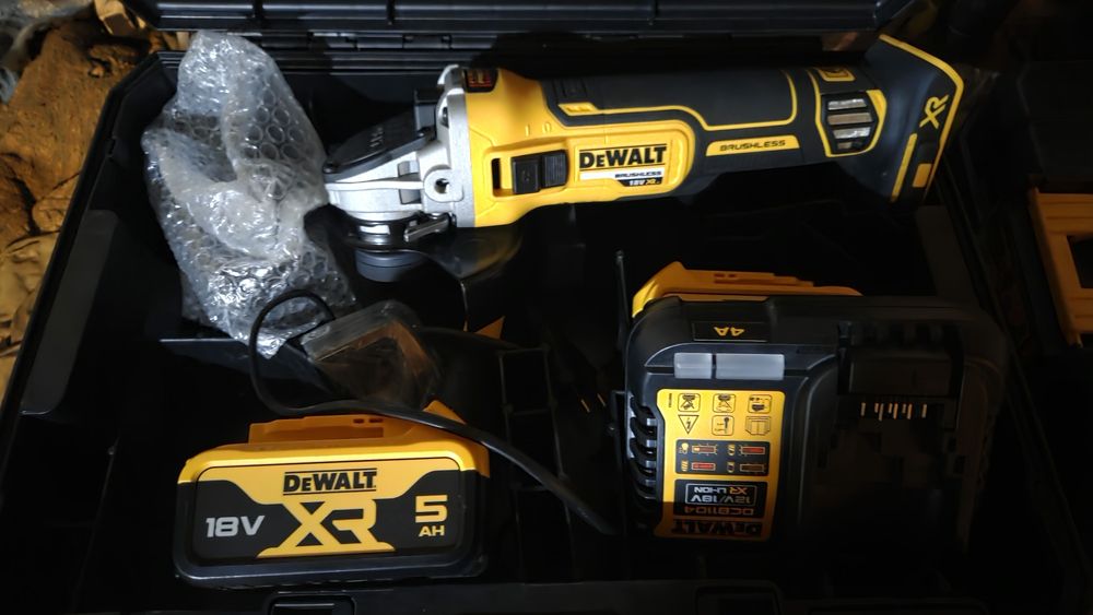 Flex acumulator Dewalt
