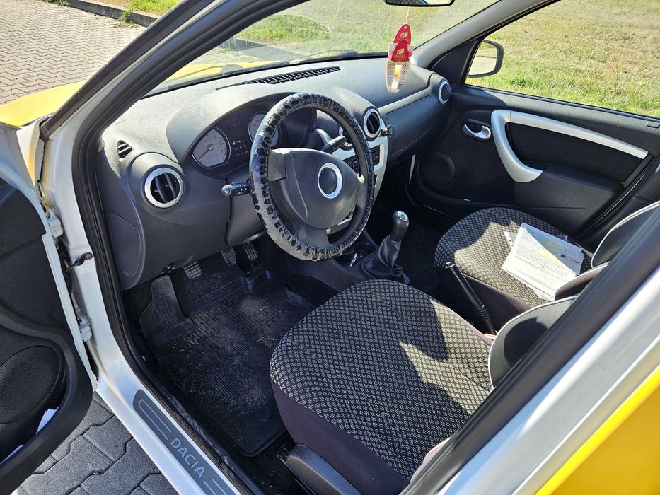 De vinzare Dacia logan