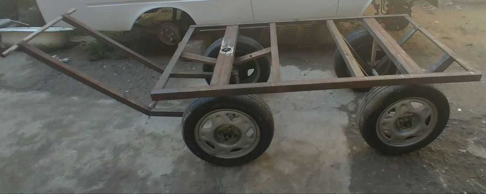 Четырехколёсная тележка