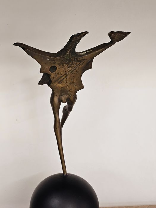 Румен Михайлов бронзова пластика 1992г.