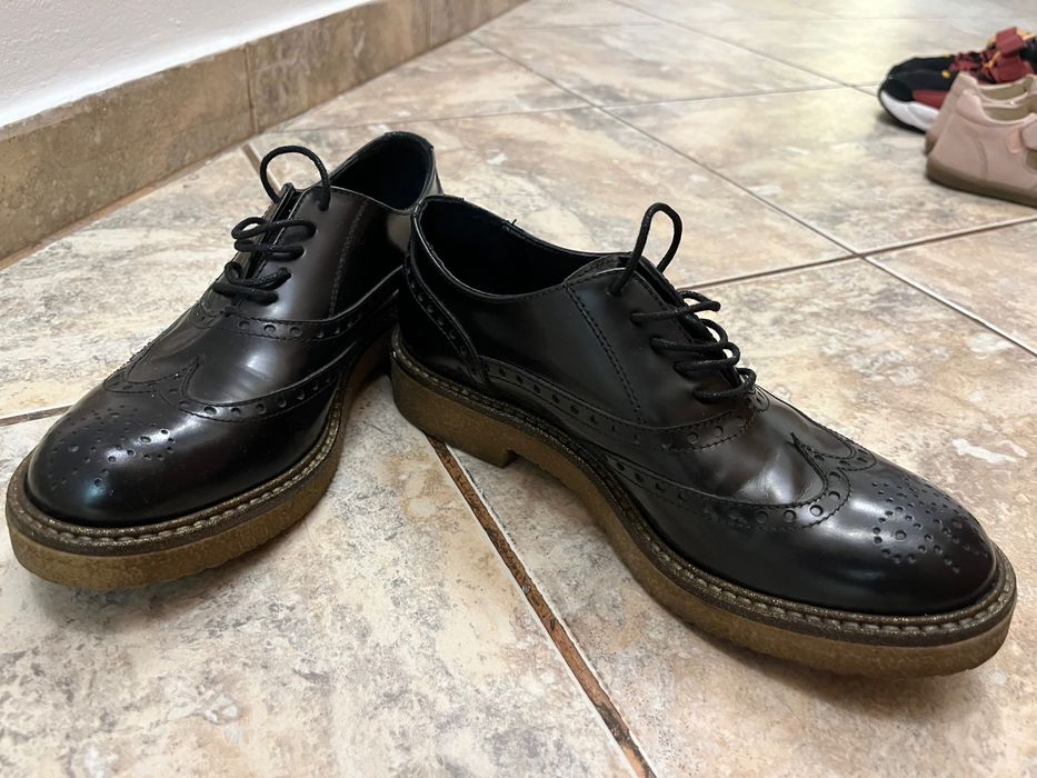 Pantofi Brogue din piele Baldinini Trend, mărimea 37, Made in Italy