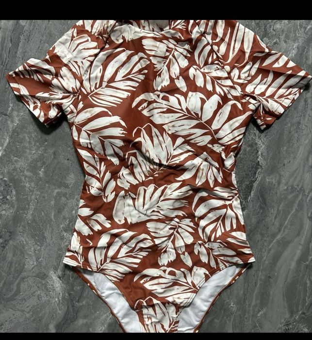 Новый купальник  размер S , 2000