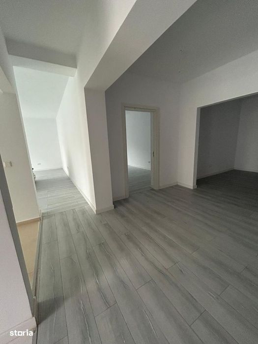 Apartament Cu 4 Camere/ Zona Gageni-Paulesti