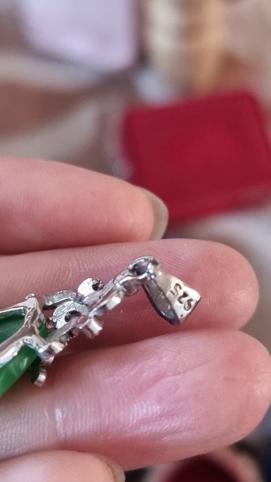 Продам очень красивый серебряный набор