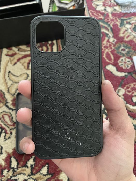 Чехол на айфон 12