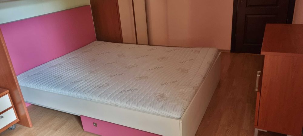 Мебели за спалня, легло, скрин, нощно шкафче, гардероб и шкафове