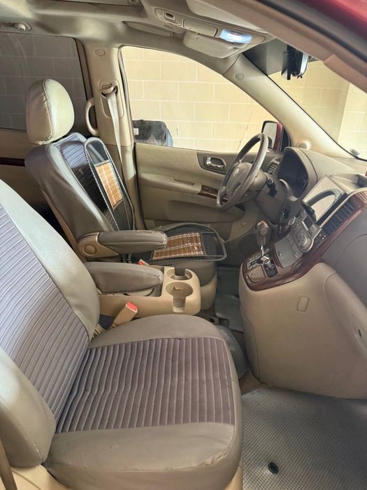 Kia Carnival 2006 va 2007 yil 2 ta bor srochno