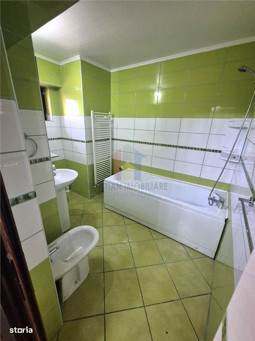 90mp - Renovat ! 3 camere  Calarasilor
