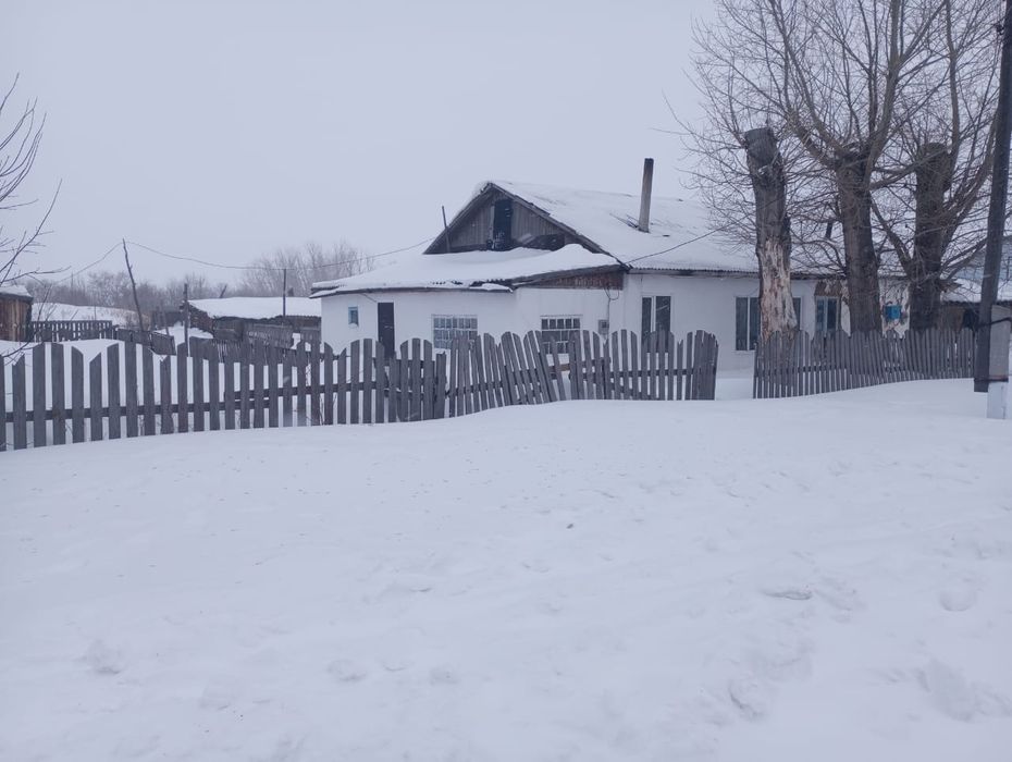 Продается дом находится в поселке