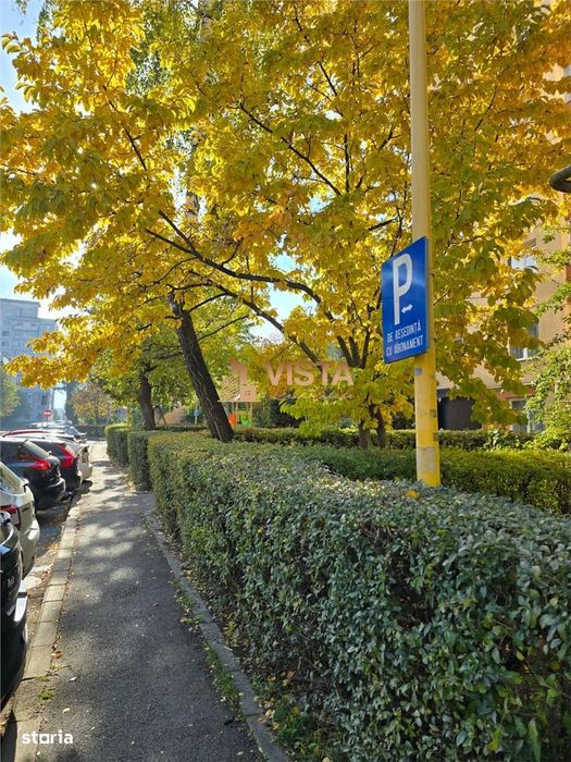 Apartament 3 camere, zona Astra
