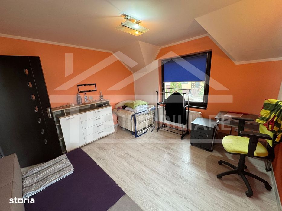 Casa cu 4 camere, 230mp, garaj, Zona Corunca
