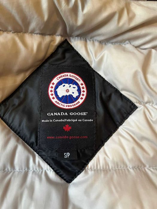 продам куртку Canada Goose