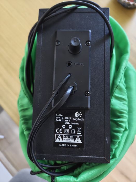 Logitech S220 Тонколони