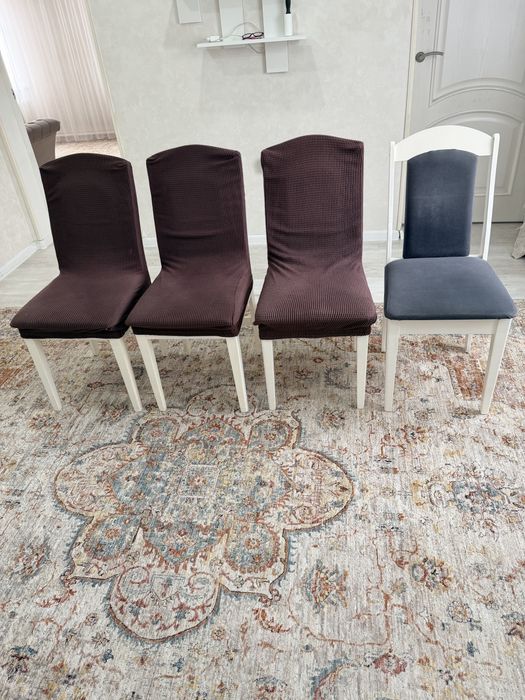 Продам 4 стула комплект