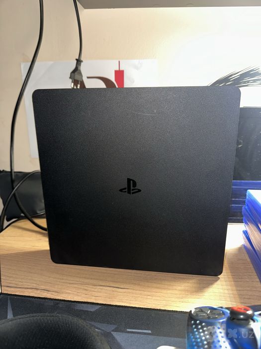 Play Sation 4 slim 1 TB