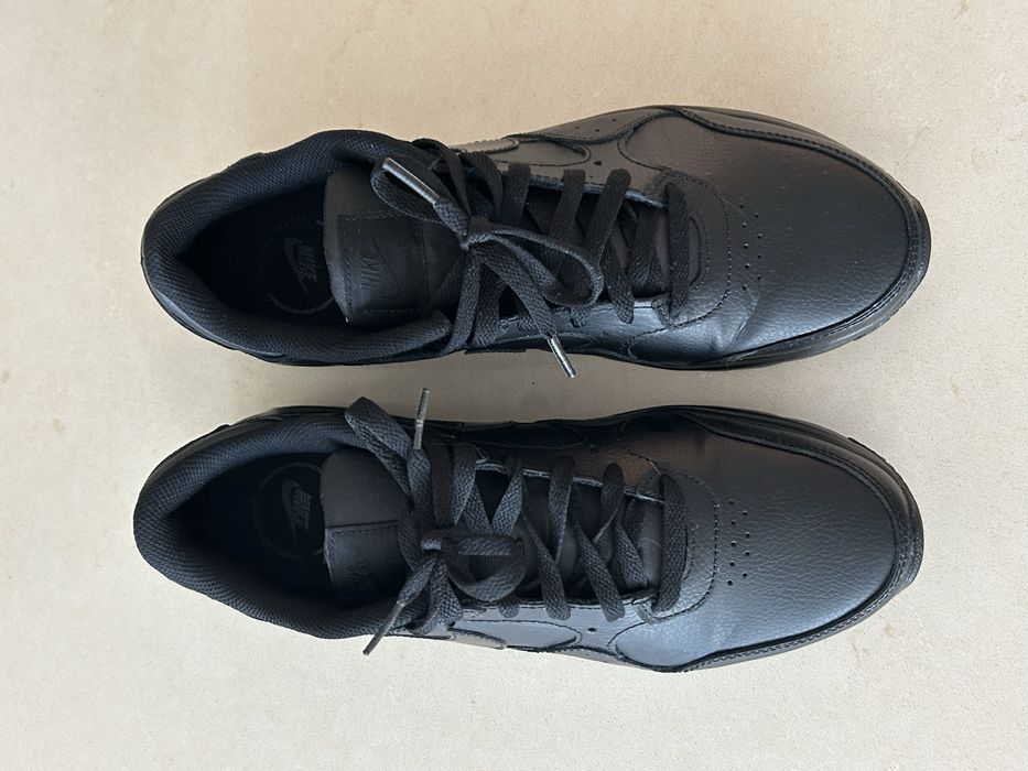 Продавам Nike Air Max SC Leather „Triple Black“. Размер 44,5
