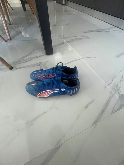 Ghete de fotbal puma mărimea 42,5