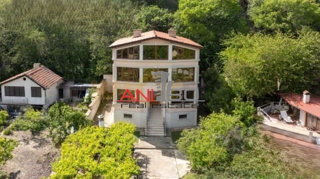 Продава се Къща в к.к. Златни пясъци - 390 кв.м за 483 €/кв.м - Снимка #1