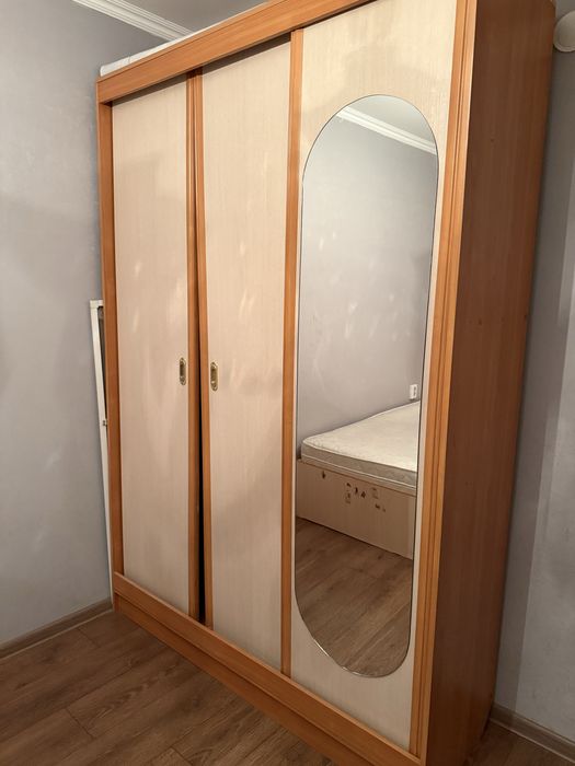 Продам шкаф купе