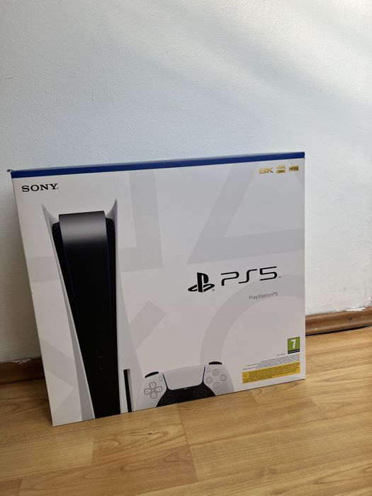 Vand PS5 cu 2 controllere