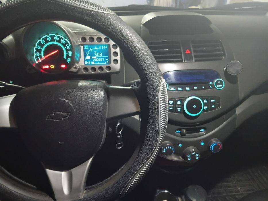 Спарк 2011-жылы ислеп шыгарылган